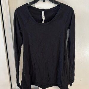 Lululemon Long Sleeve top - Size 4